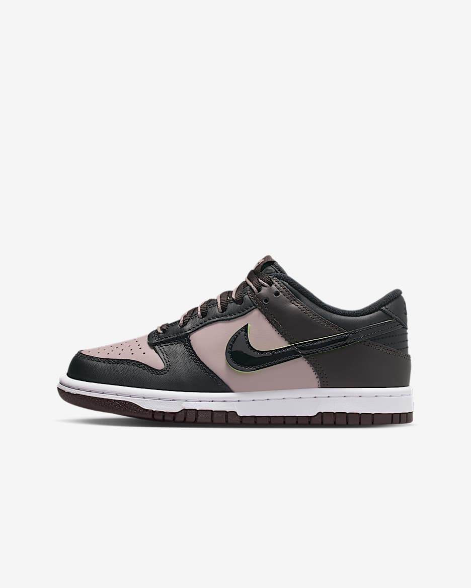 Nike Dunk Low SE Older Kids' Shoes. Nike VN